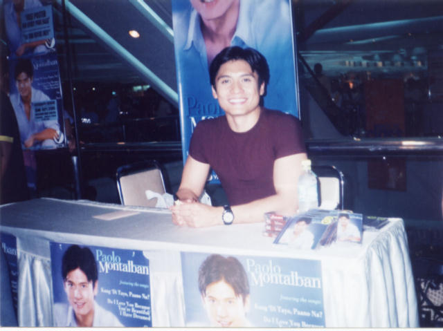 Paolo at SM Megamall during his autograph signing